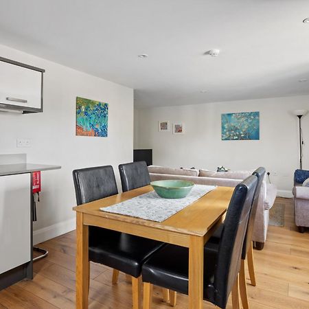 Cosy & Central Brockenhurst Flat, 2Br Exterior foto